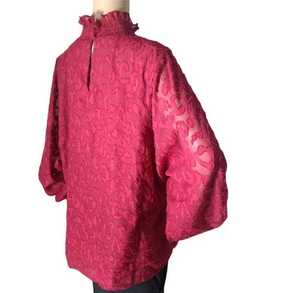 VINCE CAMUTO ANIMAL PRINT SMOCKED NECK TOP RED XL - Picture 3 of 7